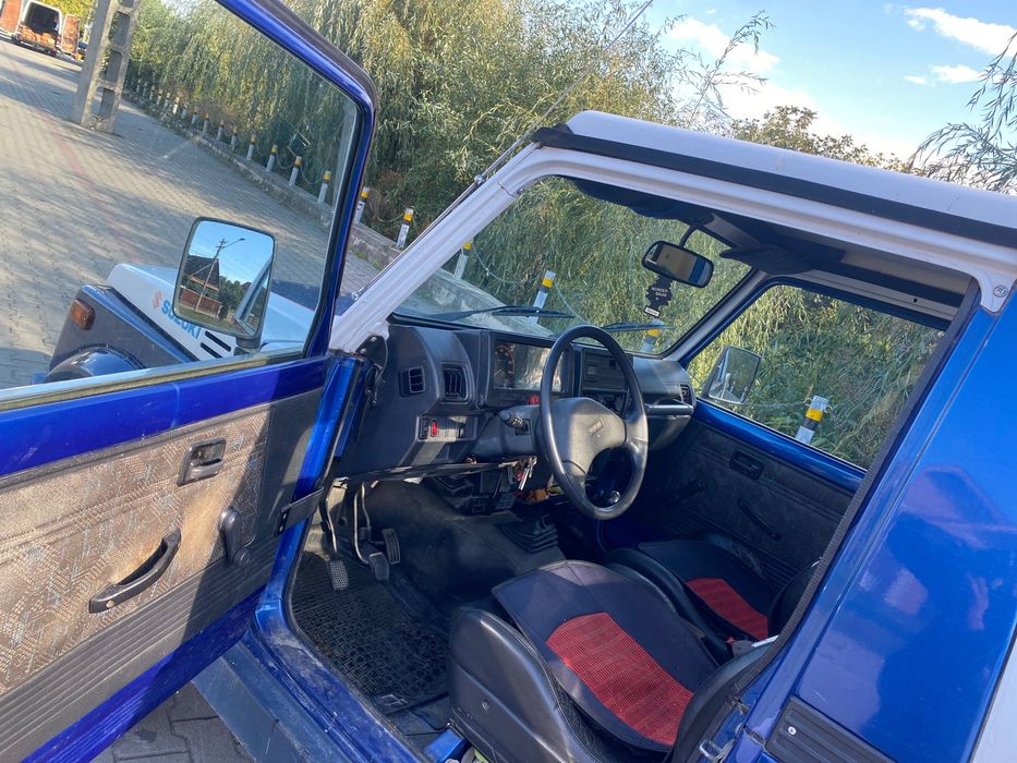 Suzuki samurai pick up off road