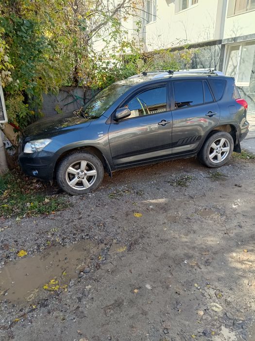 Продавам Тойота рав4 2.2дизел 136 к.с