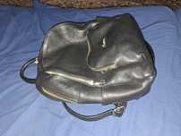 Rucsac piele negru .