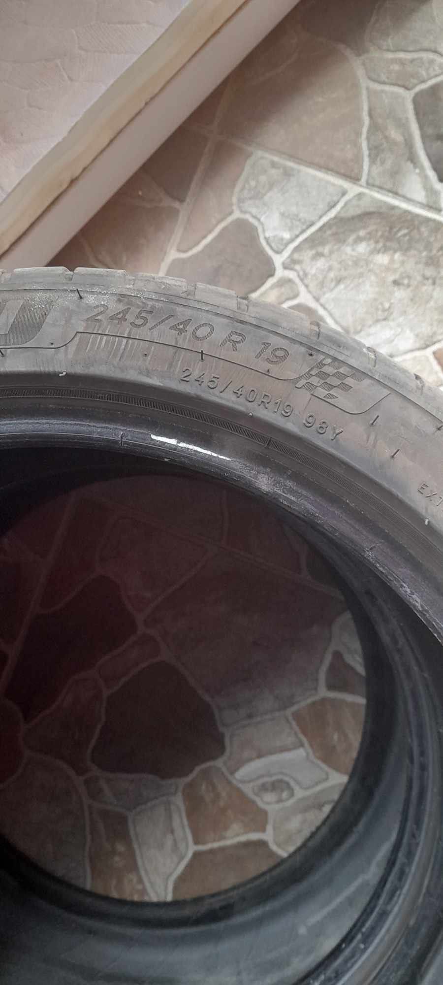 MICHELIN PILOT SPORT 4 ZP 1бр. 245/40/19 и 1 бр. 275/35/19