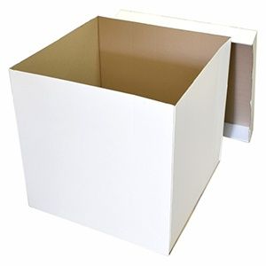 Белая и крафтовая коробка с ушками