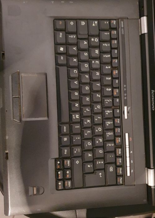 Laptop Lenovo 0769 - Defect, ideal pentru piese!
