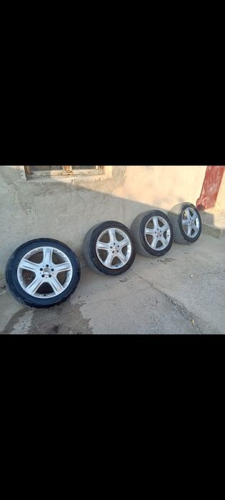 Комлект  шины с дисками размер 235/55/R19