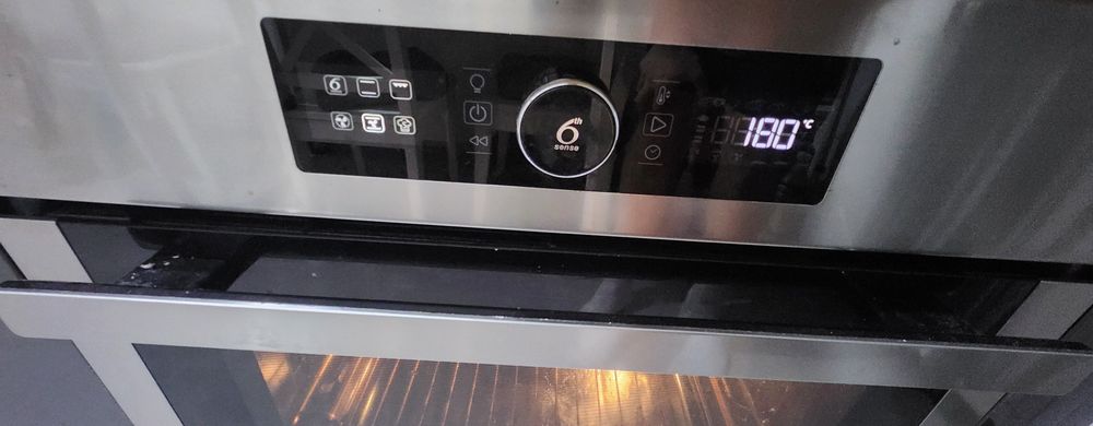 Cuptor Whirlpool 6th sense + plita Whirlpool