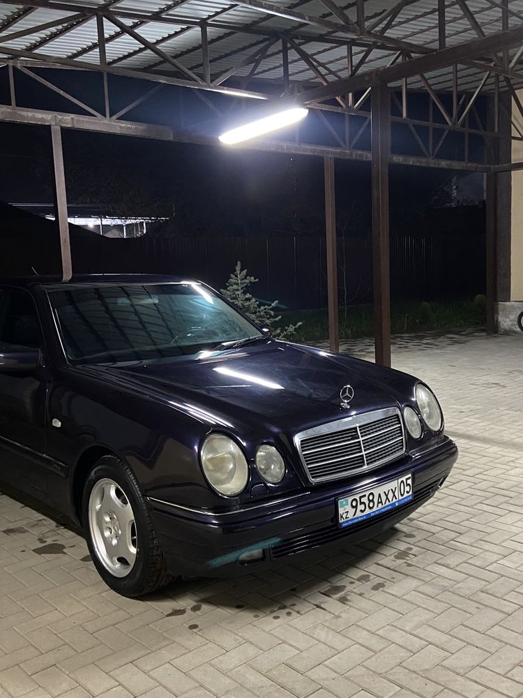 Mersedes benz w210