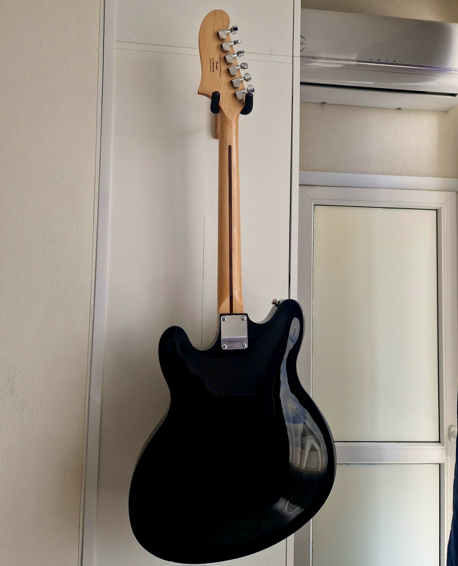 Электрогитара Squier Starcaster Affinity series