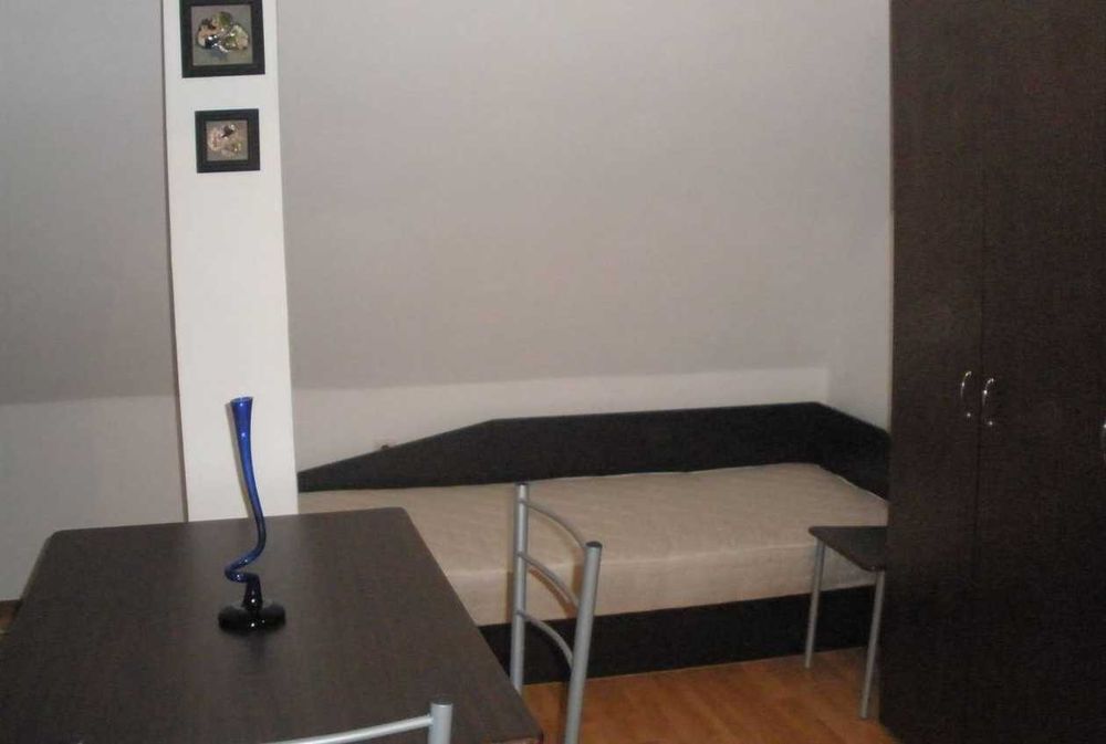 Дава се под наем Едностаен апартамент в Бургас, Възраждане - 35 кв.м за 125 € - Снимка #1