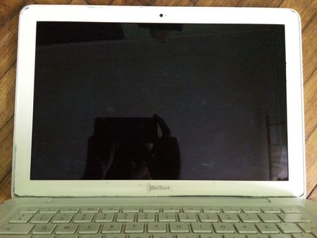 MacBook A1342 2009 2010 white, display, baterie, trackpad, banda hdd