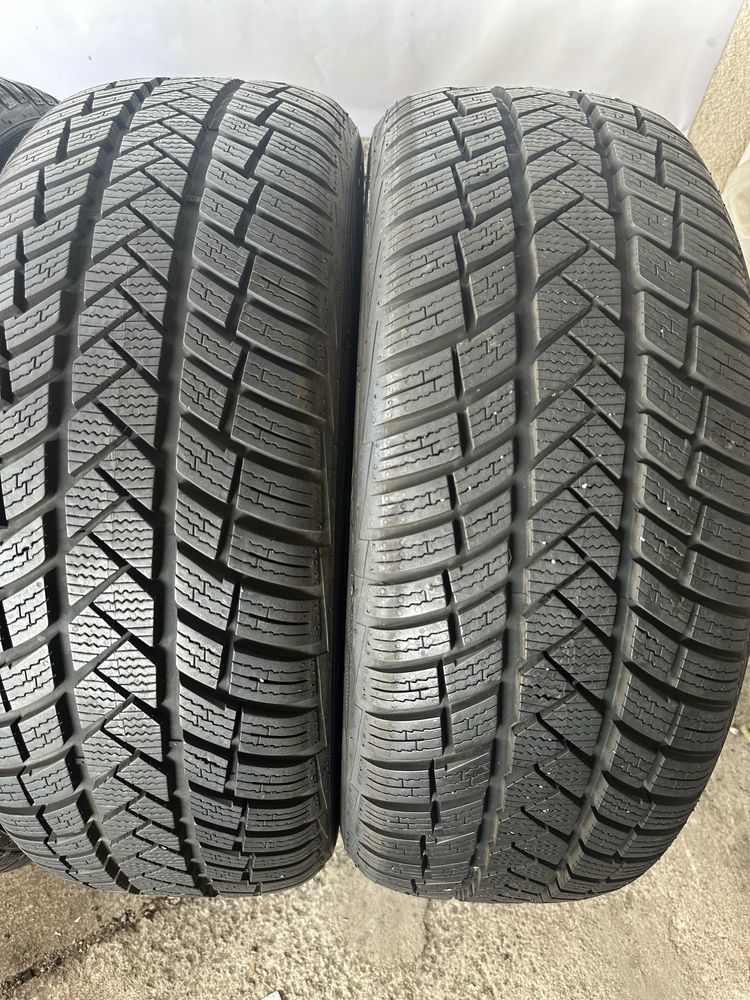 215/55/17 Vredestein dot24 4br