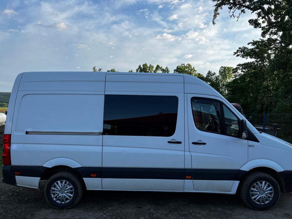 Vând VOLKSWAGEN CRAFTER, 2.0 TDI, 5+1 Locuri