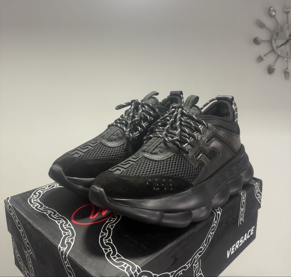 Versace Chain Reaction Black
