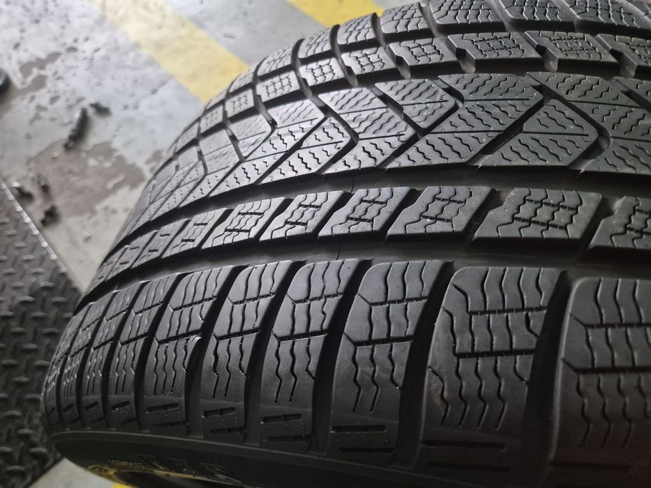 Vand set anvelope 315 35 21 si 275 40 21