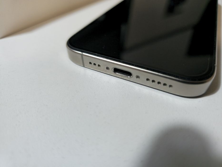 iPhone 15 Pro 128GB impecabil, in garantie, PRET FIX