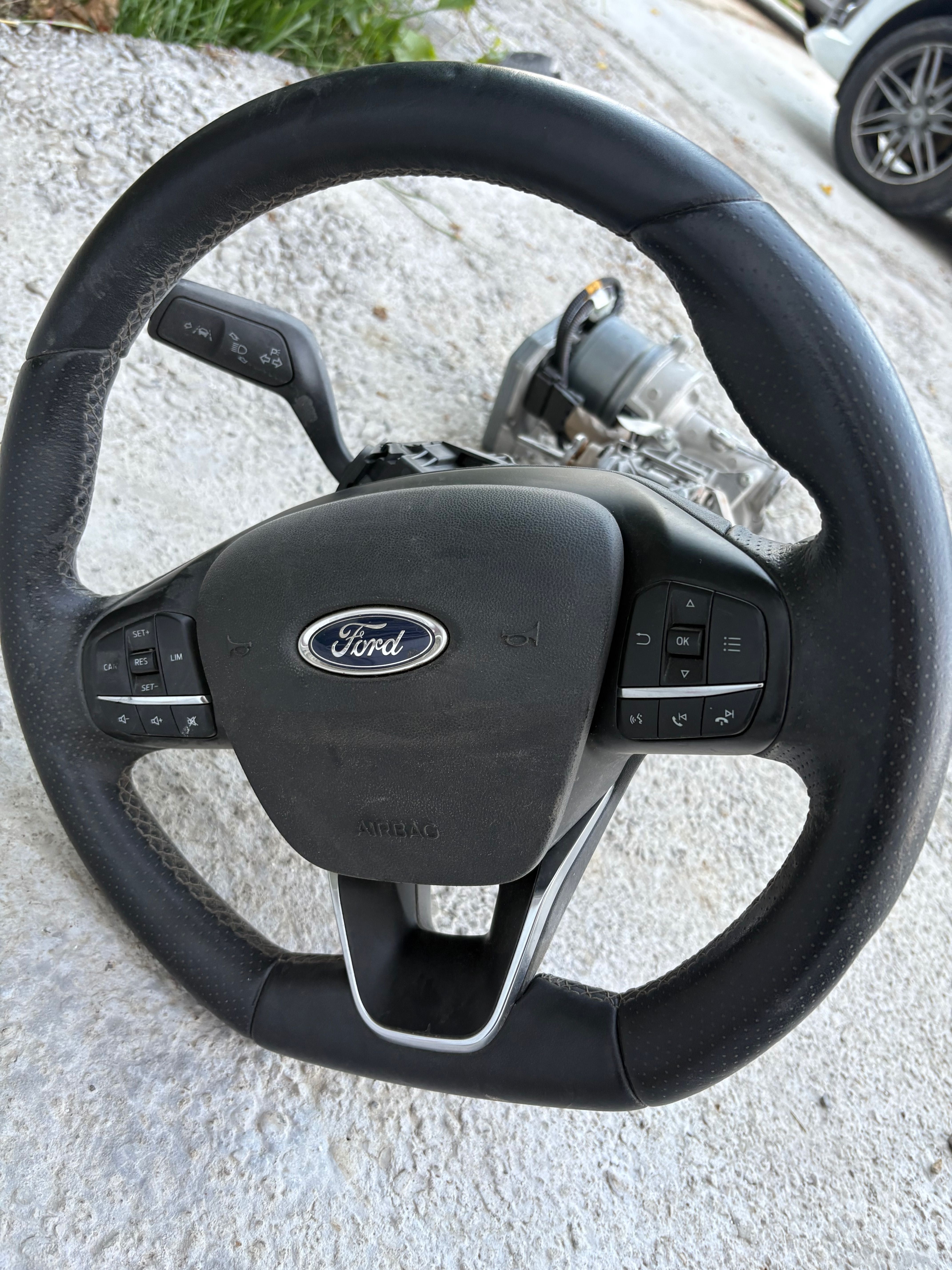 Dezmembrez ford kuga 2023