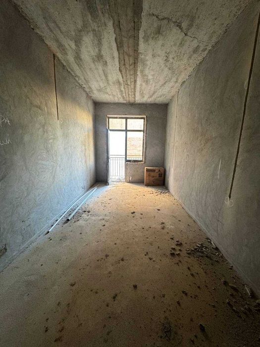 3х комнатная квартира 91кв/м в состоянии коробки, Вокзал