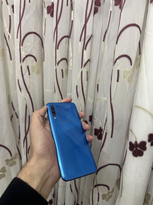 Samsung a50 sotiladi