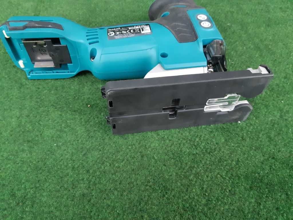 Makita DJV 181 - акумулаторен прободен трион/brushless/