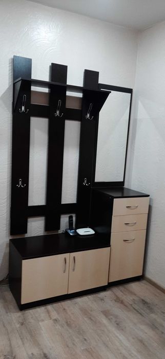 Продам прихожую.