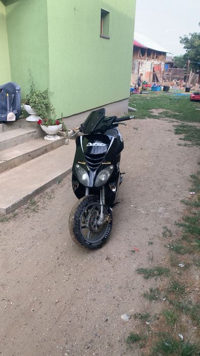 Vând scuter piaggio nrg power 80cc
