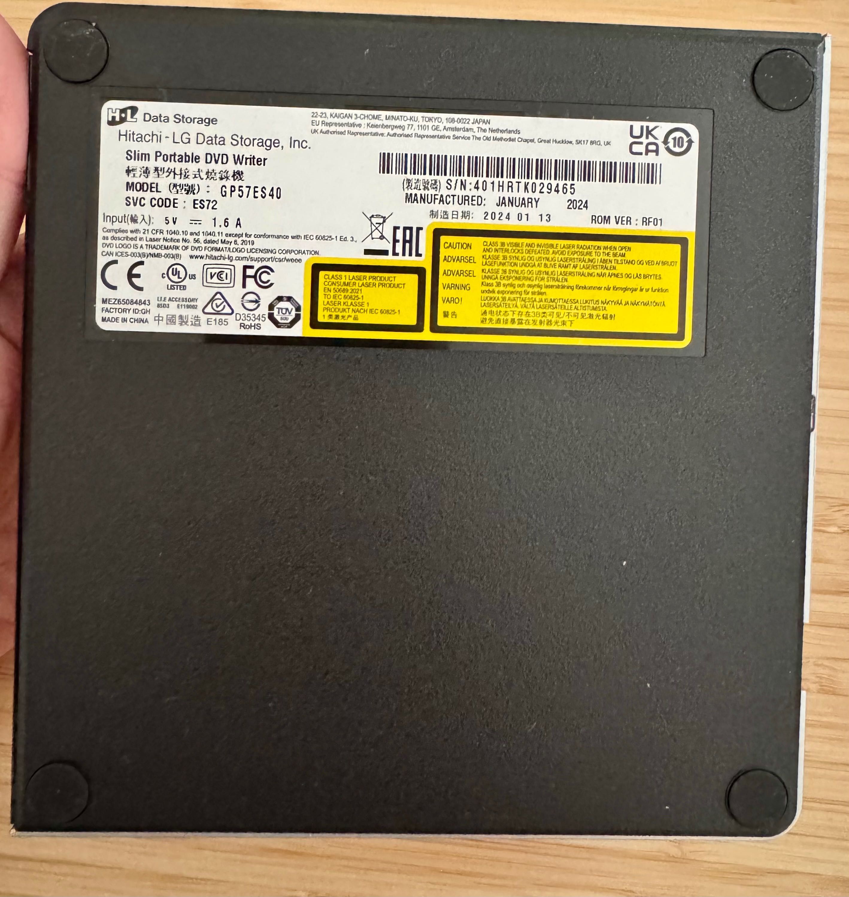 външен DVD записвач Hitachi-LG Slim Portable DVD Writer (GP57EW40)
