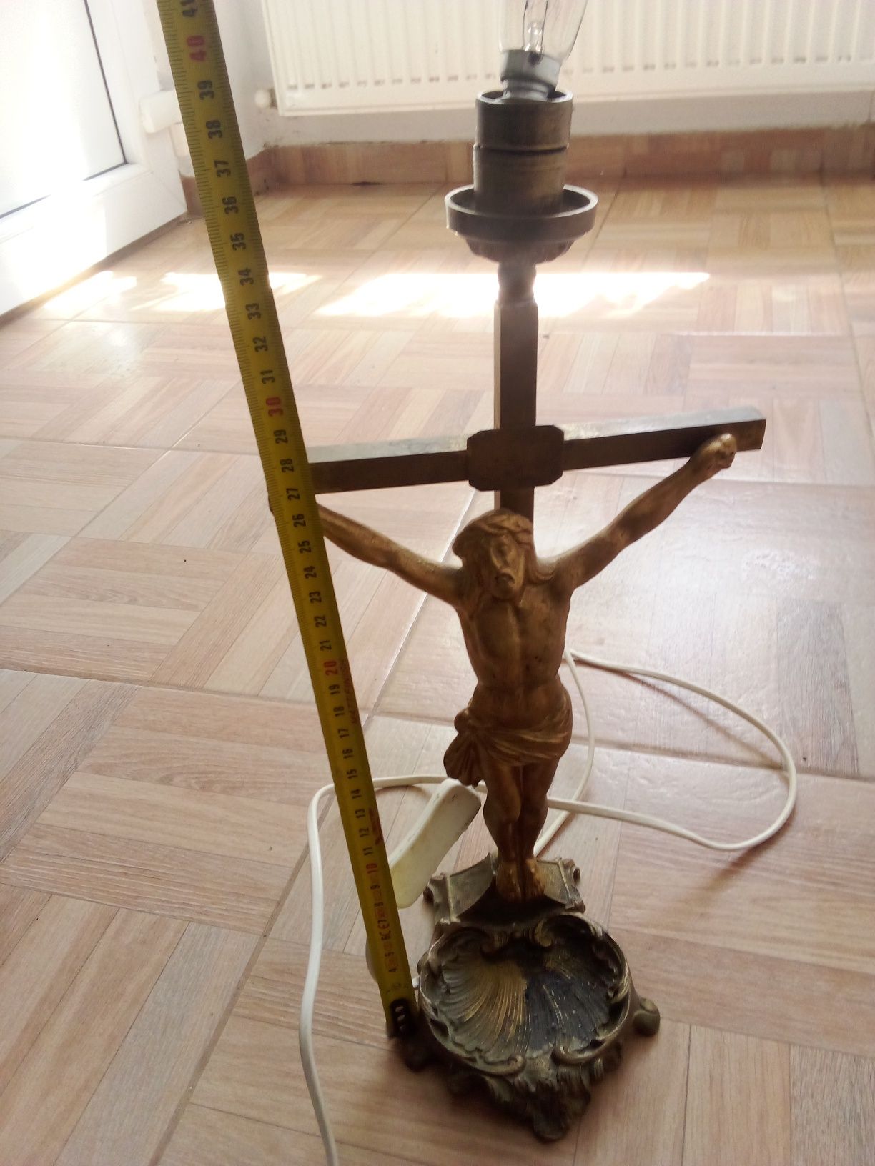 Crucifix/ veioza din bronz masiv