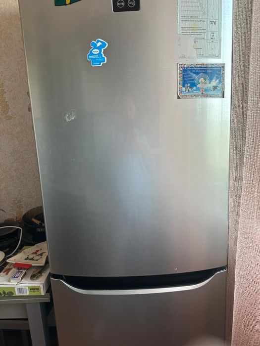 Продам холодильник