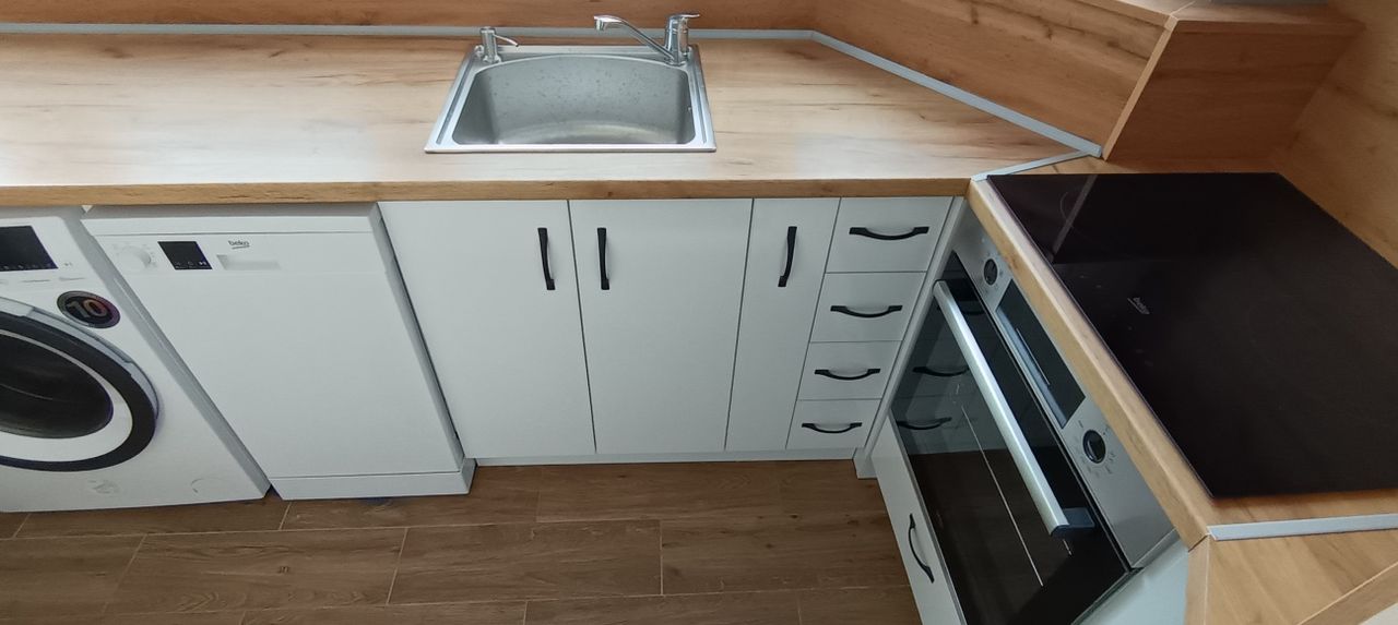 Дава се под наем Тристаен апартамент в Варна, Младост 2 - 55 кв.м за 459 € - Снимка #7