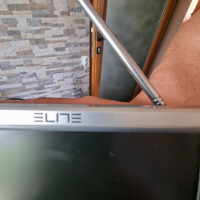 Монитор Елит ДВД за кола