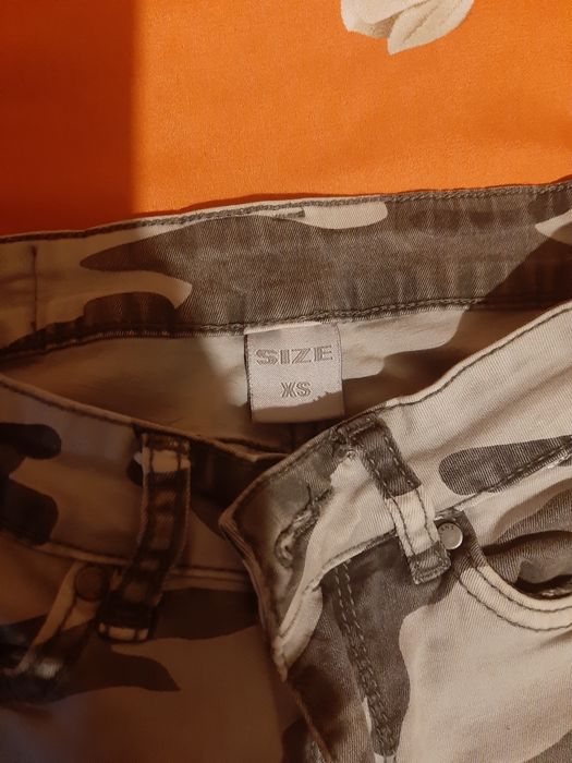 Blugi dama mai multe modele