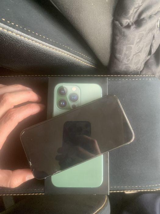 Продам iphone 13pro 128gb в хорошом состаяние