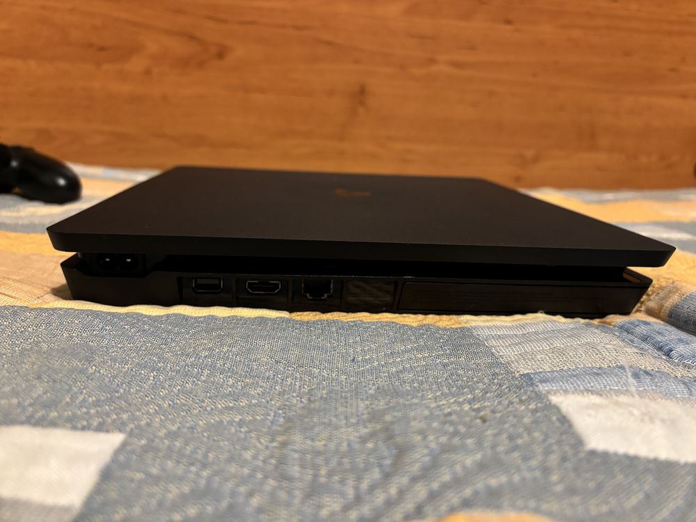 Playstation 4 slim 500 gb/ PS4