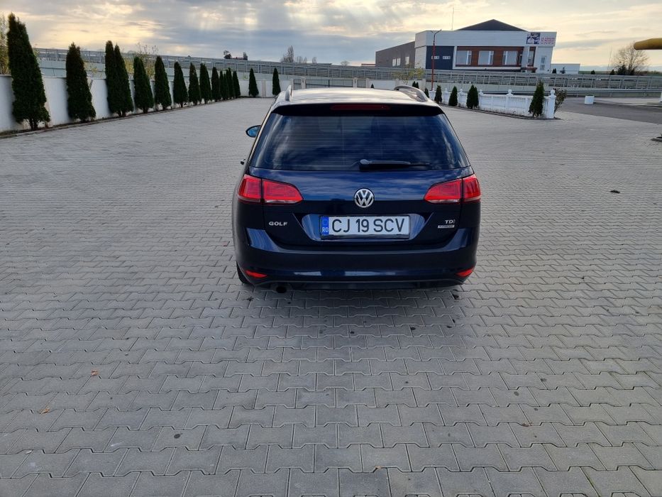 Vând Volkswagen Golf 7