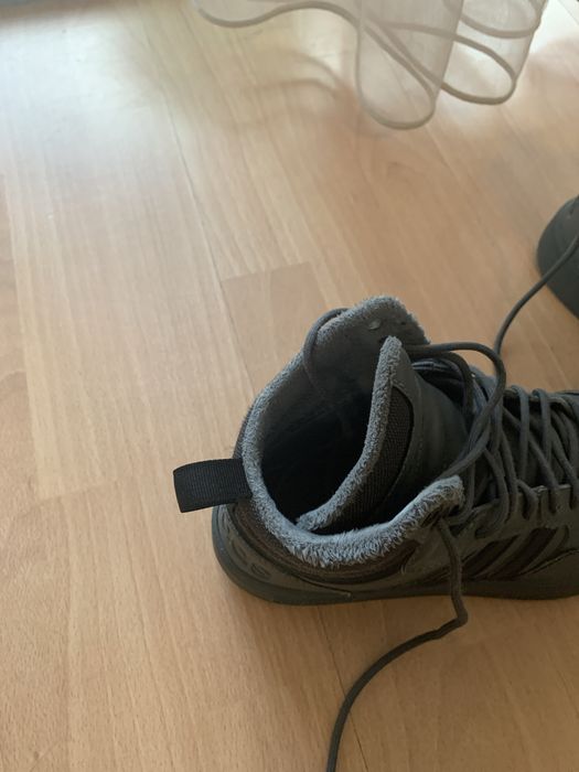 Детски зимни кецове  Adidas размер 38 2/3