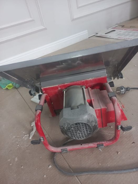 Продам кафелярезка почти новая