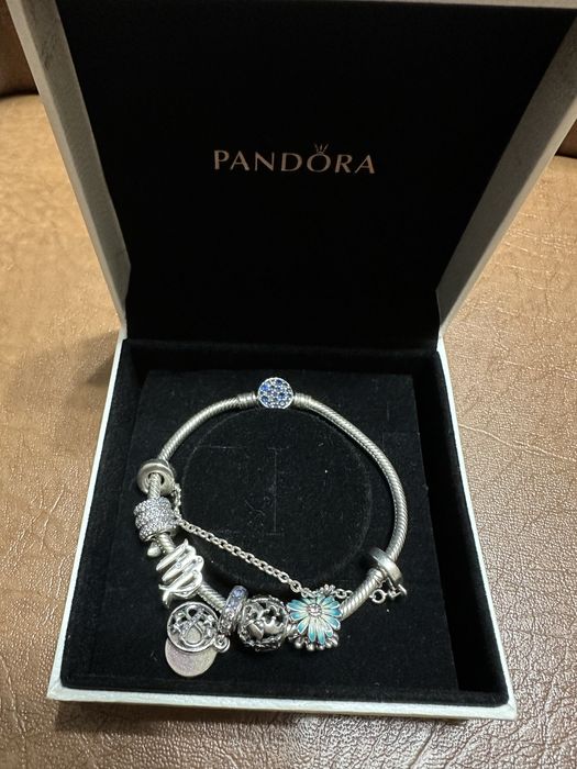 Brățară de argint cu talismane Pandora