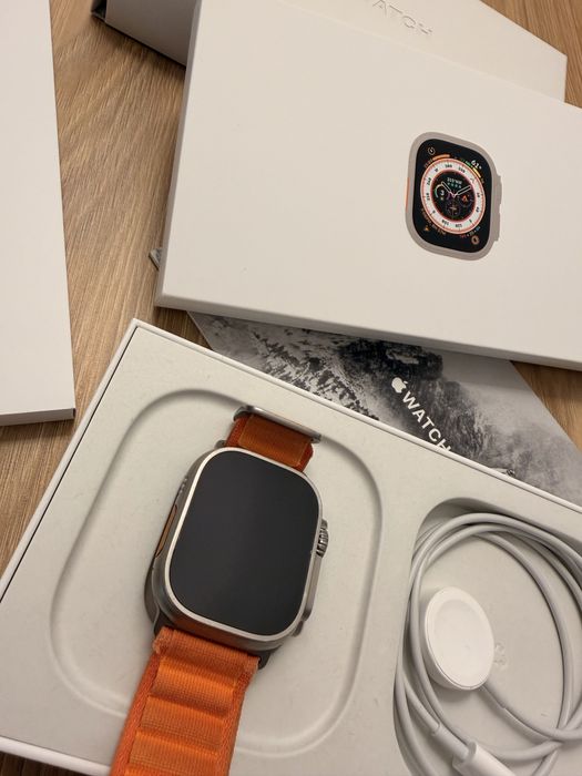 Apple Watch Ultra 1, Titanium
