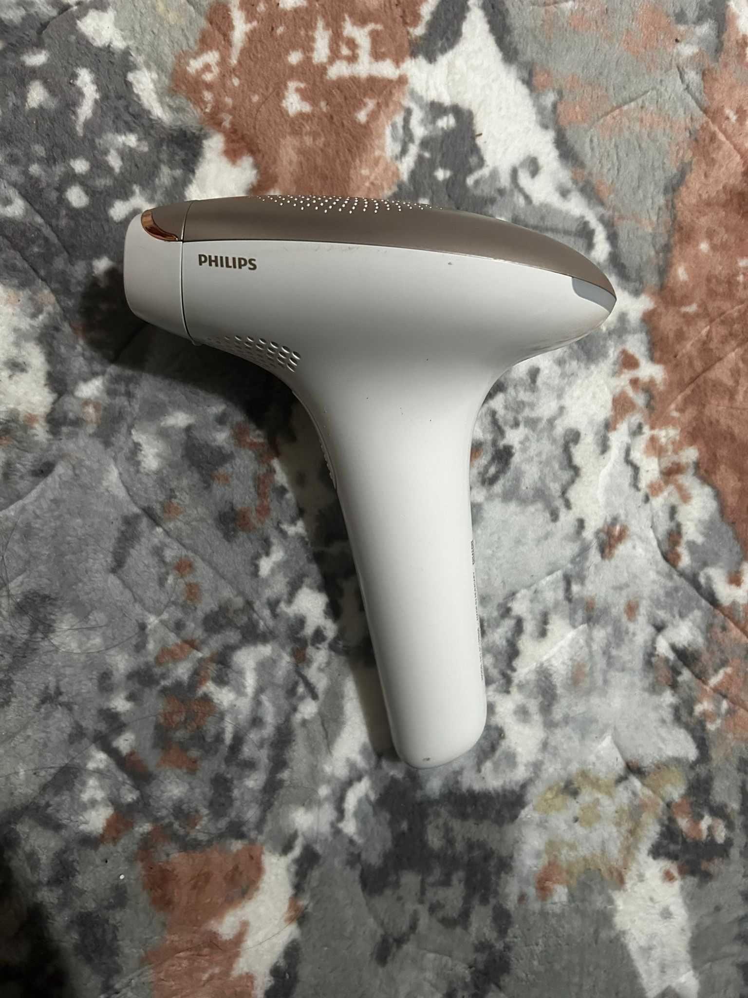 Ofertă :Vând epilator IPL Philips Lumea Advanced