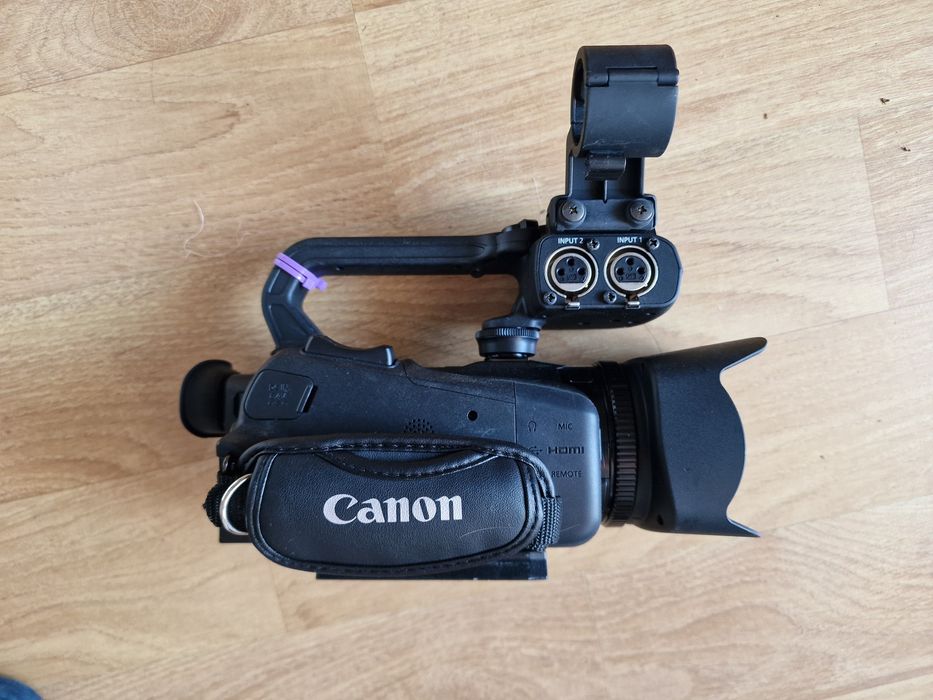 Canon XA40 kit complet accesorii