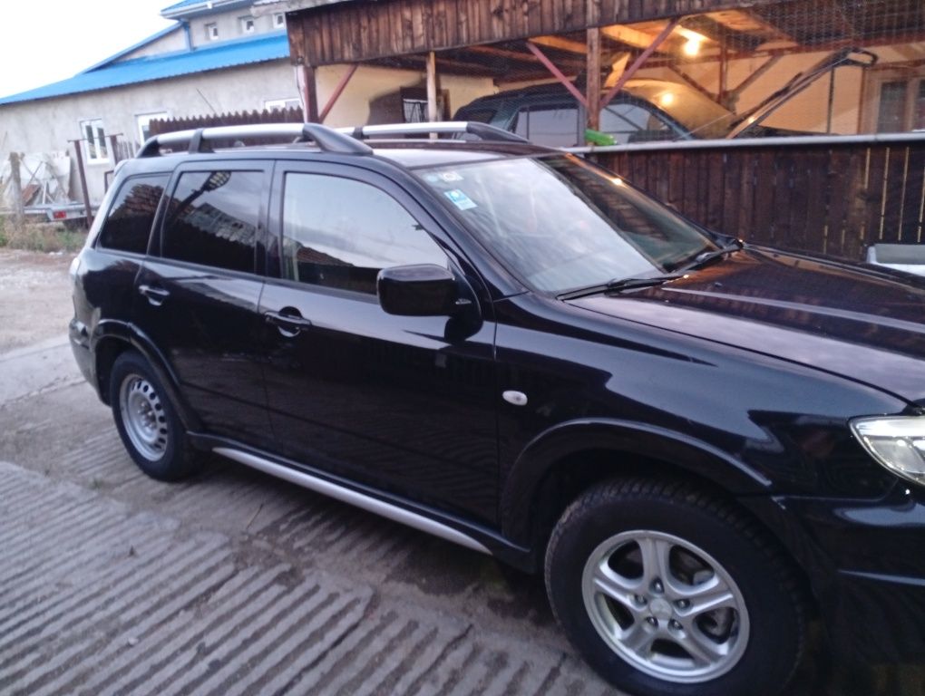 Vind Mitsubishi Outlander in stare foarte buna benzina GPL