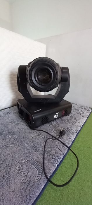 MOVING head beam/ lumini  club