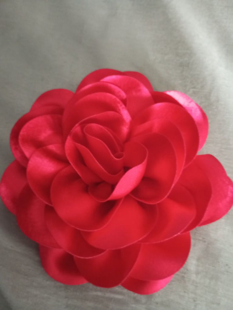 Vând accesoriu floare