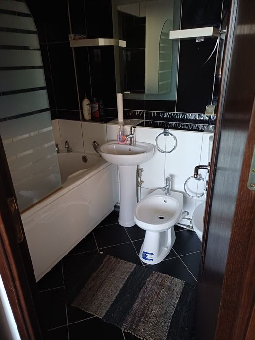 Inchiriez apartament 3 camere ultracentral