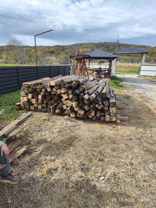 Vând lemn vechi din stejar