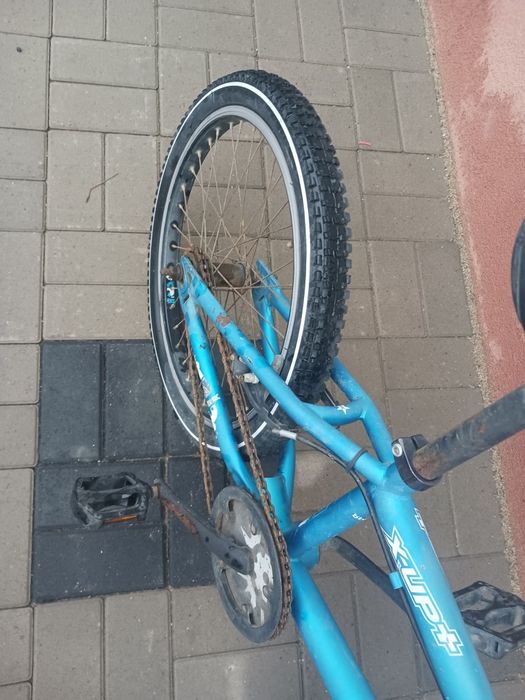 Vând bicicleta B.M.X b.twin