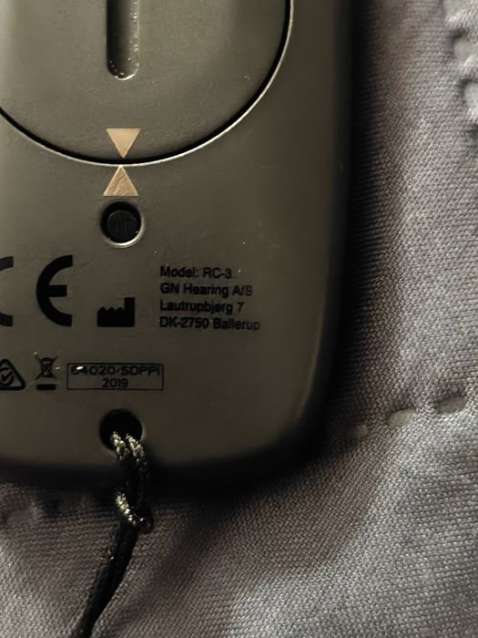 Telecomanda aparate auditive resound.