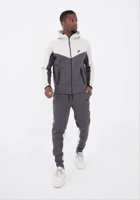 Trening Nike Tech gri