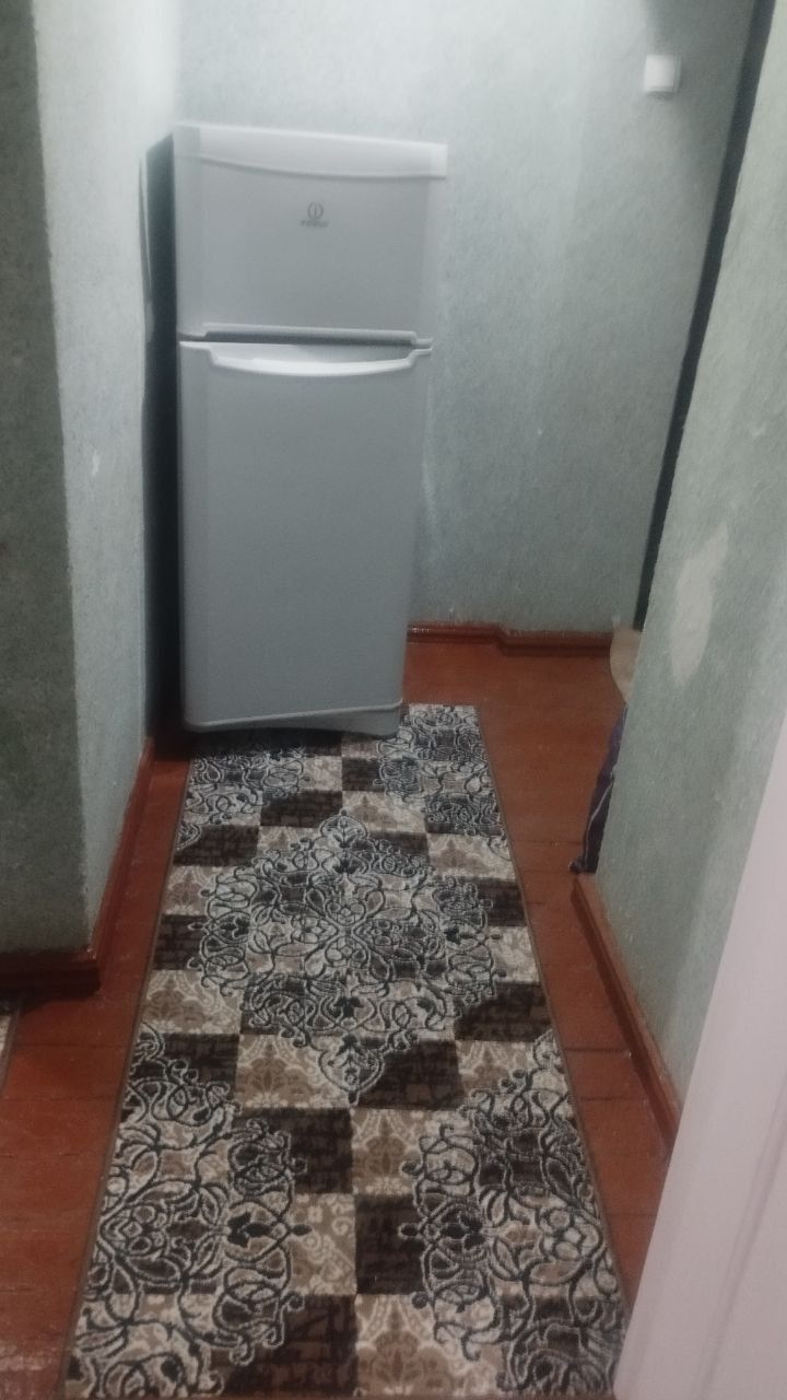 Srochno kvartira qoyamiz. Bez makler. 1 xona 2 xona qilingan.