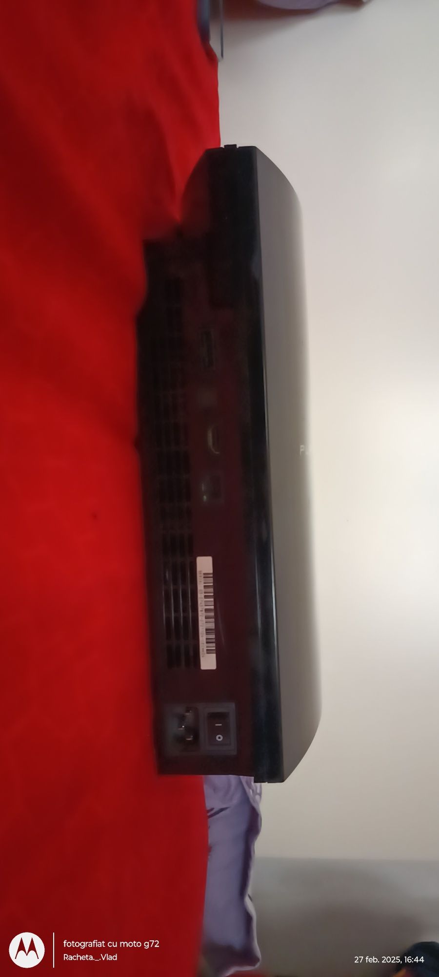 Vand  PS 3, problemă nu citește discul