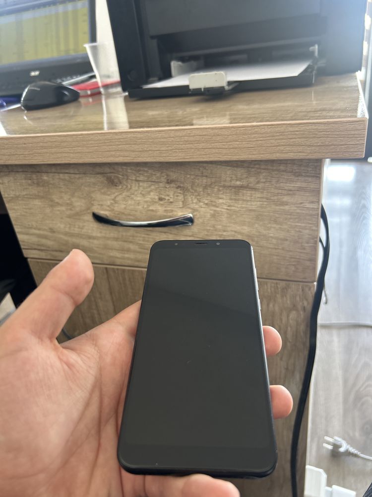 Redmi 5 plus  holati zor