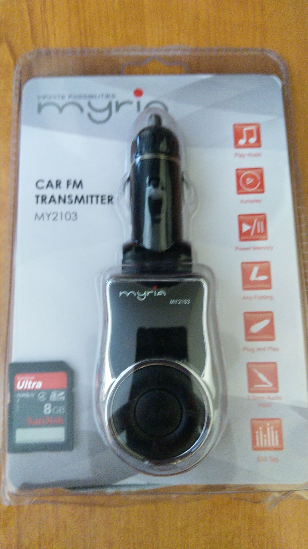 Modulator FM mp3 MYRIA cu USB card SD inclus si auxiliar